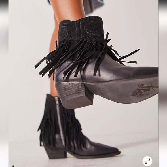 Free People Shoes - Free People Lawless Fringe Western Boots Western Fringe Size 38 7.5